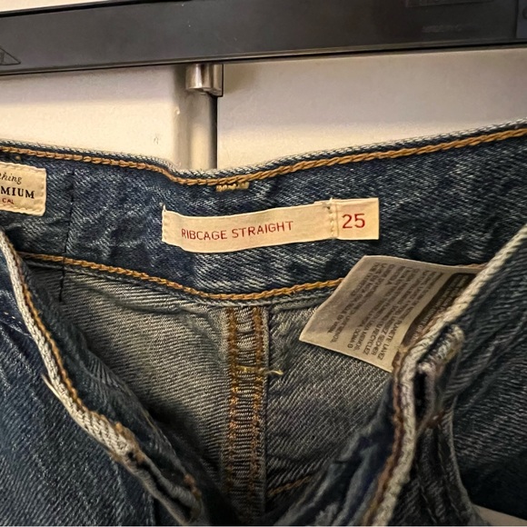 Levi Ribcage Jean - Picture 2 of 4